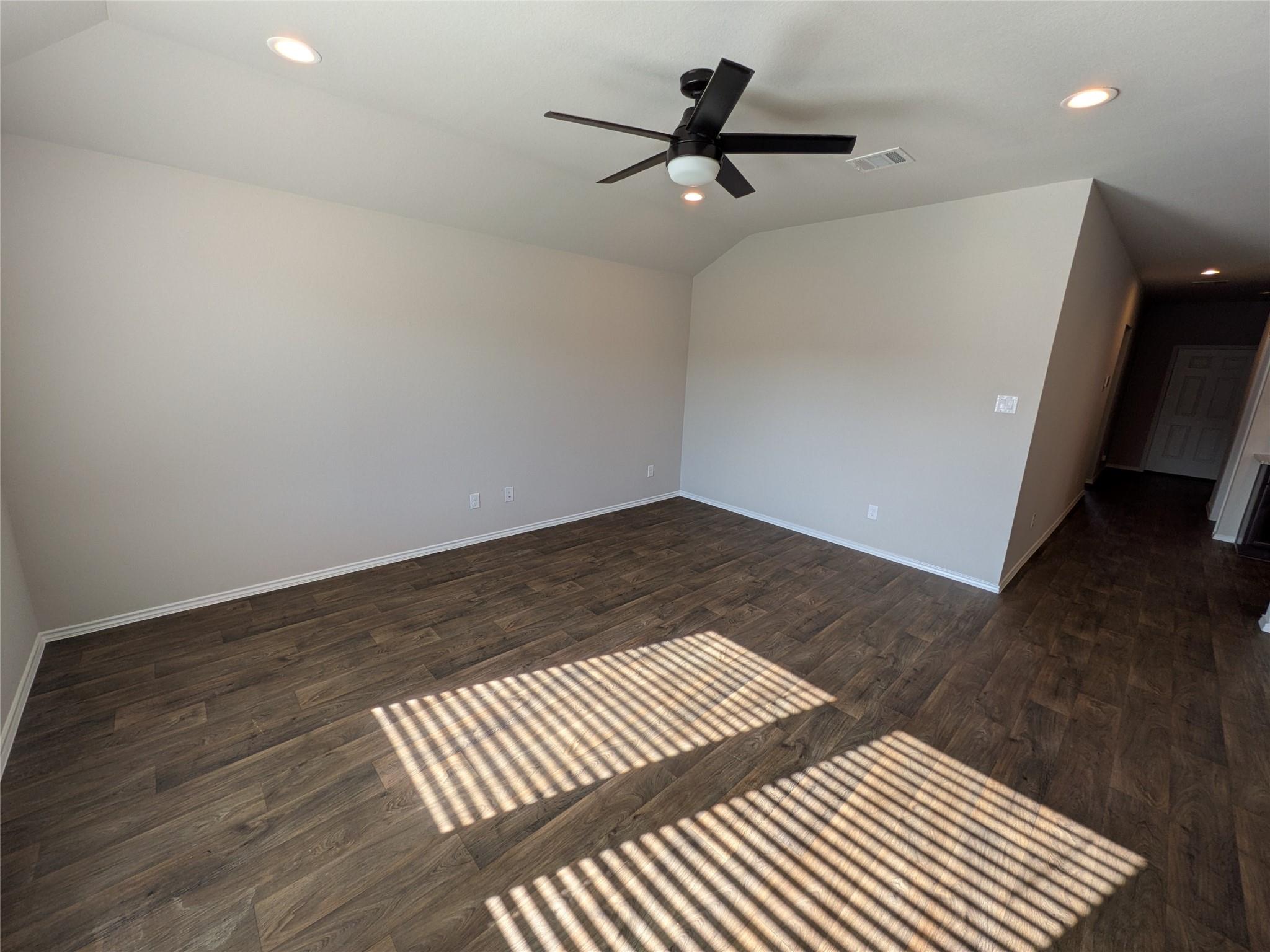 Residential Lease in Magnolia 4