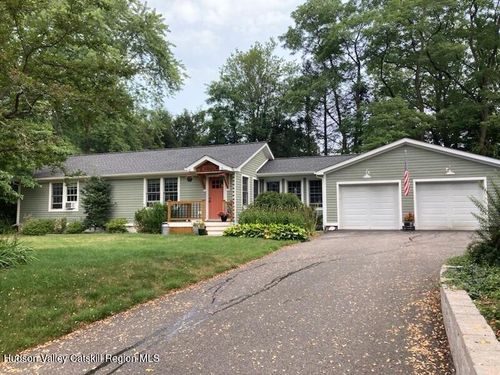 14 Knoth Rd, Wallkill, NY, 12589-4034 | Card Image