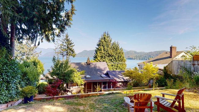 1231 Marine Drive, House other with 3 bedrooms, 2 bathrooms and 4 parking in Gibsons BC | Image 1