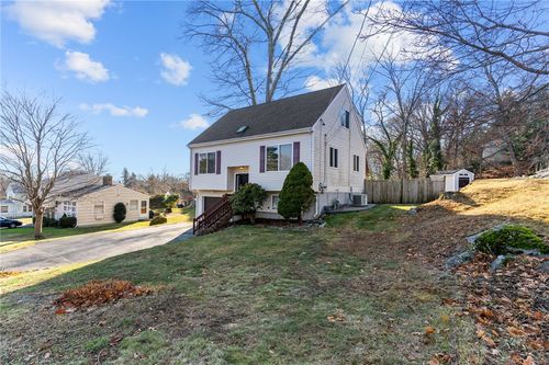 4 Cobble Hill Road, Lincoln, RI, 02865 | Card Image