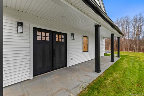 14 Foxwood Ter, Patterson, NY, 12563-2626 | Card Image