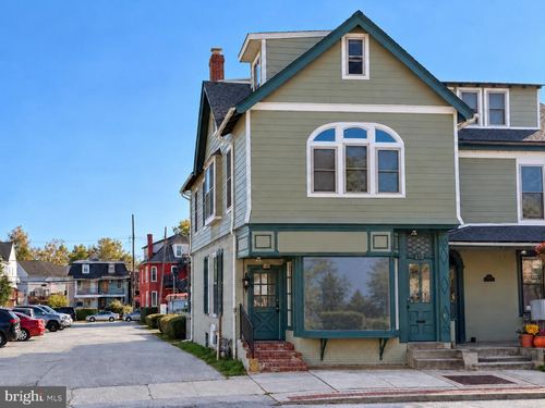 140 E Lancaster Ave, DOWNINGTOWN, PA, 19335-2958 | Card Image