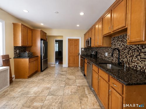 1st-floor-119 Dover Rd, West Hartford, CT, 06119-1215 | Card Image