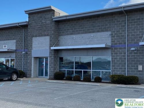 104 Tomahawk Dr, Kutztown, PA, 19530-8256 | Card Image