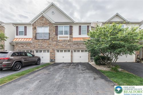 3564 Lenape Ln, EMMAUS, PA, 18049-1805 | Card Image