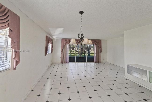 APT-101F - 12701 Sw 13 Th St, Condo with 2 bedrooms, 2 bathrooms and null parking in Pembroke Pines FL | Image 12