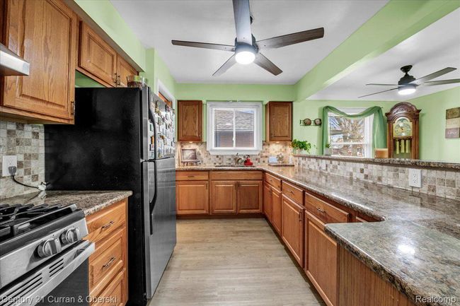 All appliances stay | Image 6