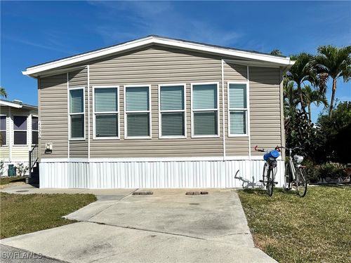 4520 Split Log Ln E, ESTERO, FL, 33928-3675 | Card Image
