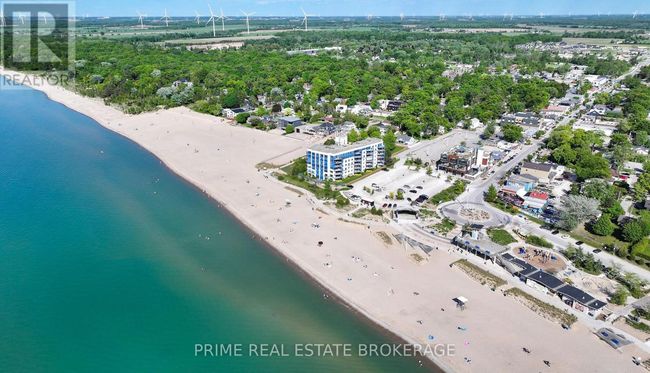 14 Warwick Ave, House other with 3 bedrooms, 2 bathrooms and 3 parking in Grand Bend ON | Image 35