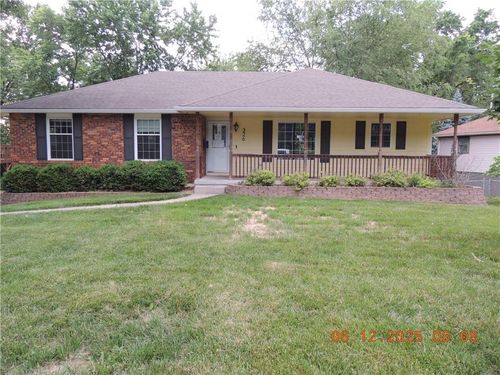326 Virginia Rd, Excelsior Springs, MO, 64024-1227 | Card Image