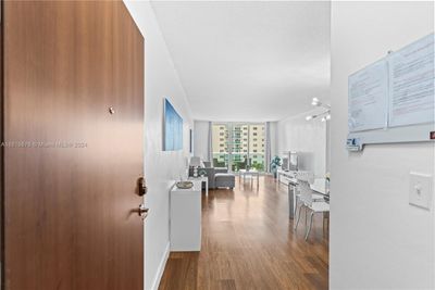 6D - 3901 S Ocean Dr, Condo with 1 bedrooms, 1 bathrooms and null parking in Hollywood FL | Image 2