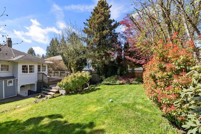 1561 Jefferson Avenue, House other with 3 bedrooms, 2 bathrooms and 1 parking in West Vancouver BC | Image 12