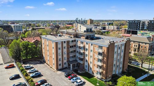 401-500 S 37th Street, Omaha, NE, 68105 | Card Image