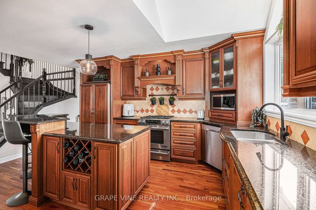 7 Du Boisé St, House other with 5 bedrooms, 4 bathrooms and 4 parking in Embrun ON | Image 6