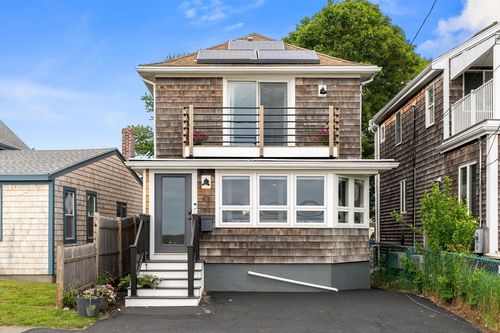 83 Edgewater Dr, Quincy, MA, 02169-3653 | Card Image