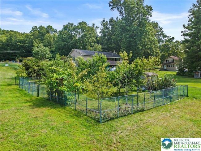 1553 Middle Rd, House other with 4 bedrooms, 5 bathrooms and null parking in Stroudsburg PA | Image 16