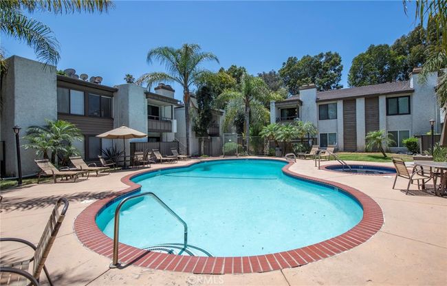 APT-53 - 15511 Sherman Way, Condo with 2 bedrooms, 2 bathrooms and 1 parking in Van Nuys CA | Image 34