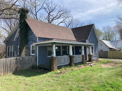 150 S Center St, Elkins, AR, 72727-3505 | Card Image