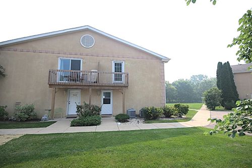 1142 Greenwood Cir, Woodstock, IL, 60098-2983 | Card Image