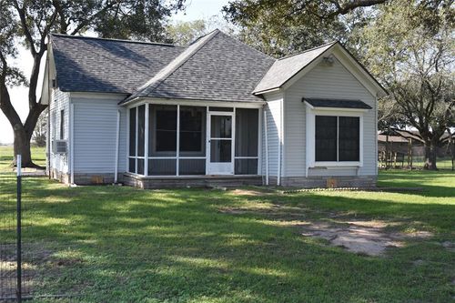 1011 Sixth St, East Bernard, TX, 77435-6701 | Card Image