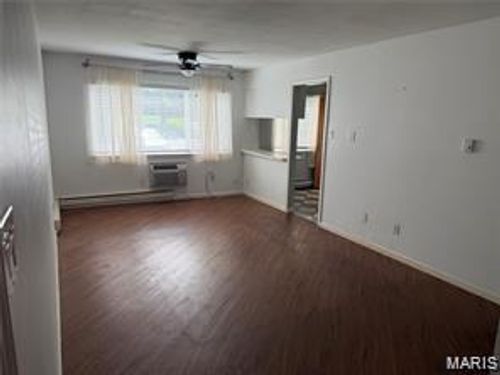 a-7305 Sieloff Dr, Hazelwood, MO, 63042-2240 | Card Image