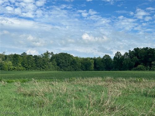 3 Fenstermaker Road, Garrettsville, OH, 44231 | Card Image