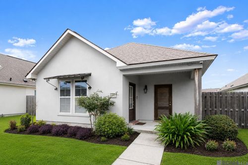 1430 Gardenia Ln, Baton Rouge, LA, 70820-5315 | Card Image