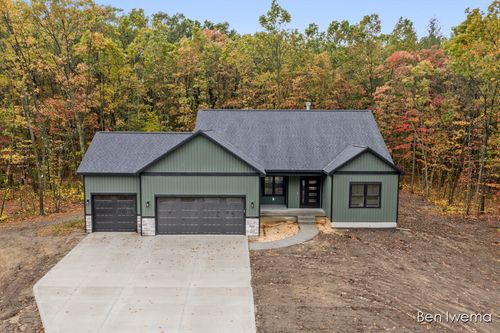 14081 Taft Rd, Spring Lake, MI, 49456-9521 | Card Image