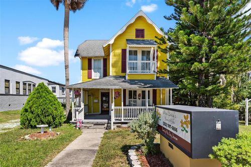 1024 W Main St, LEESBURG, FL, 34748-4925 | Card Image