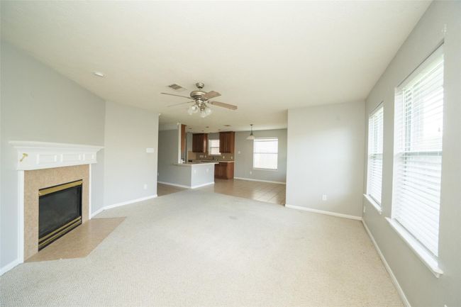 30210 Deleon Fields Dr, House other with 3 bedrooms, 2 bathrooms and 2 parking in Spring TX | Image 6