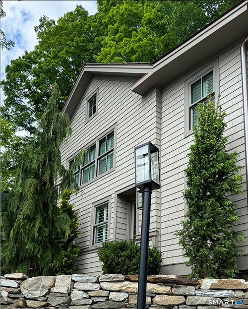4 Main St, New Preston Marble Dale, CT, 06777-1716 | Card Image