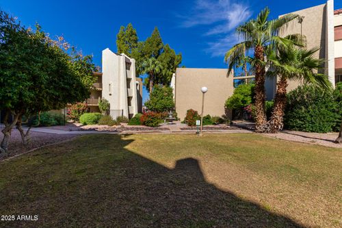 a133-7625 E Camelback Rd, Scottsdale, AZ, 85251-2105 | Card Image