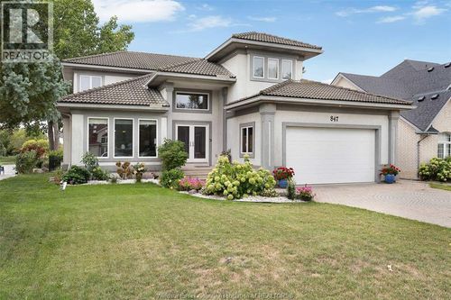 847 Lake Shore Dr, Windsor, ON, N9G2R1 | Card Image