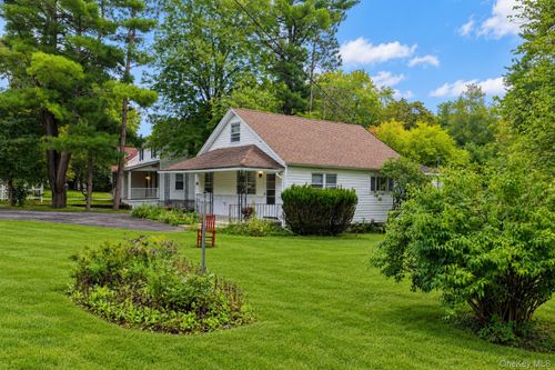 72 Bross St, Cairo, NY, 12413-3012 | Card Image