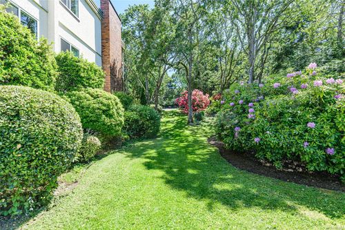 311-1010 Bristol Rd, Saanich, BC, V8X4R8 | Card Image