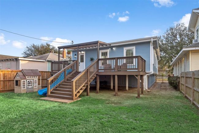 3610 Avenue P 1/2, House other with 3 bedrooms, 2 bathrooms and null parking in Galveston TX | Image 35