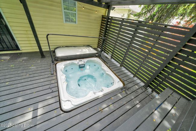 hot tub under pergola | Image 17