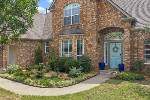617 W Riverwalk Court, Norman, OK, 73072 | Card Image