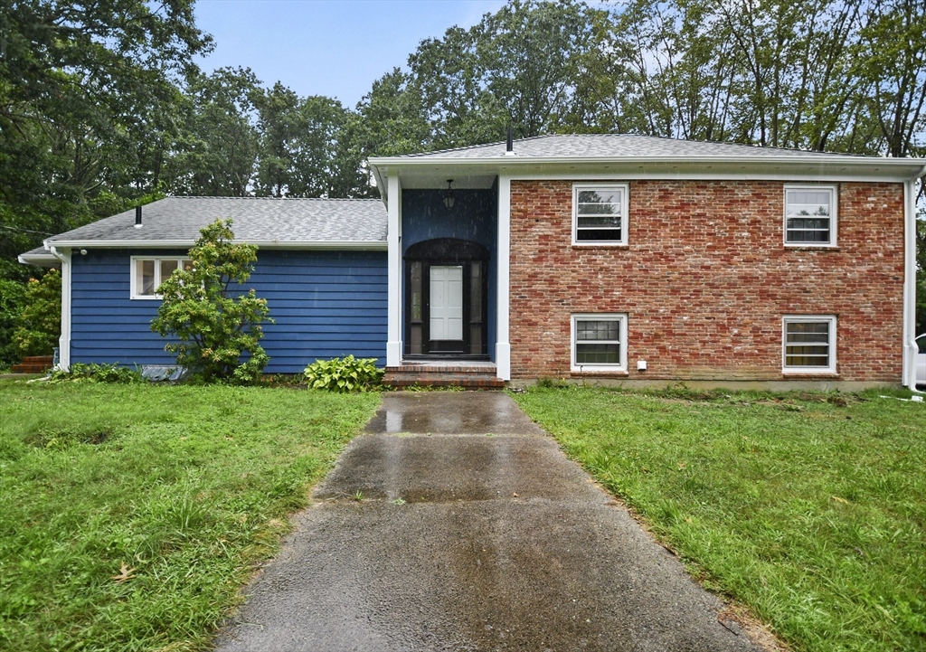 Rankin Rd, Taunton, MA 02780