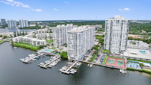 1504-18051 Biscayne Blvd, Aventura, FL, 33160-2585 | Card Image