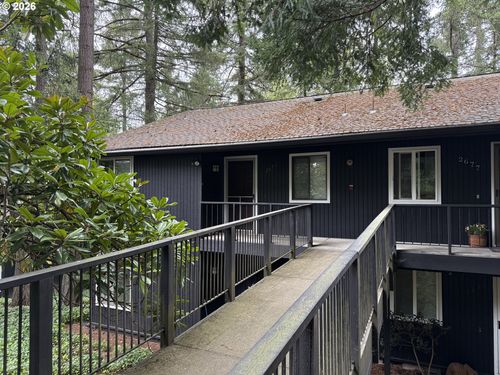 2673 Woodstone Pl, Eugene, OR, 97405 | Card Image