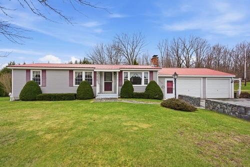 1808 East Rd, Bennington, VT, 05201-8069 | Card Image