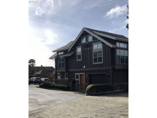 b2-k-132 E Surfcrest Ave, CannonBeach, OR, 97110 | Card Image