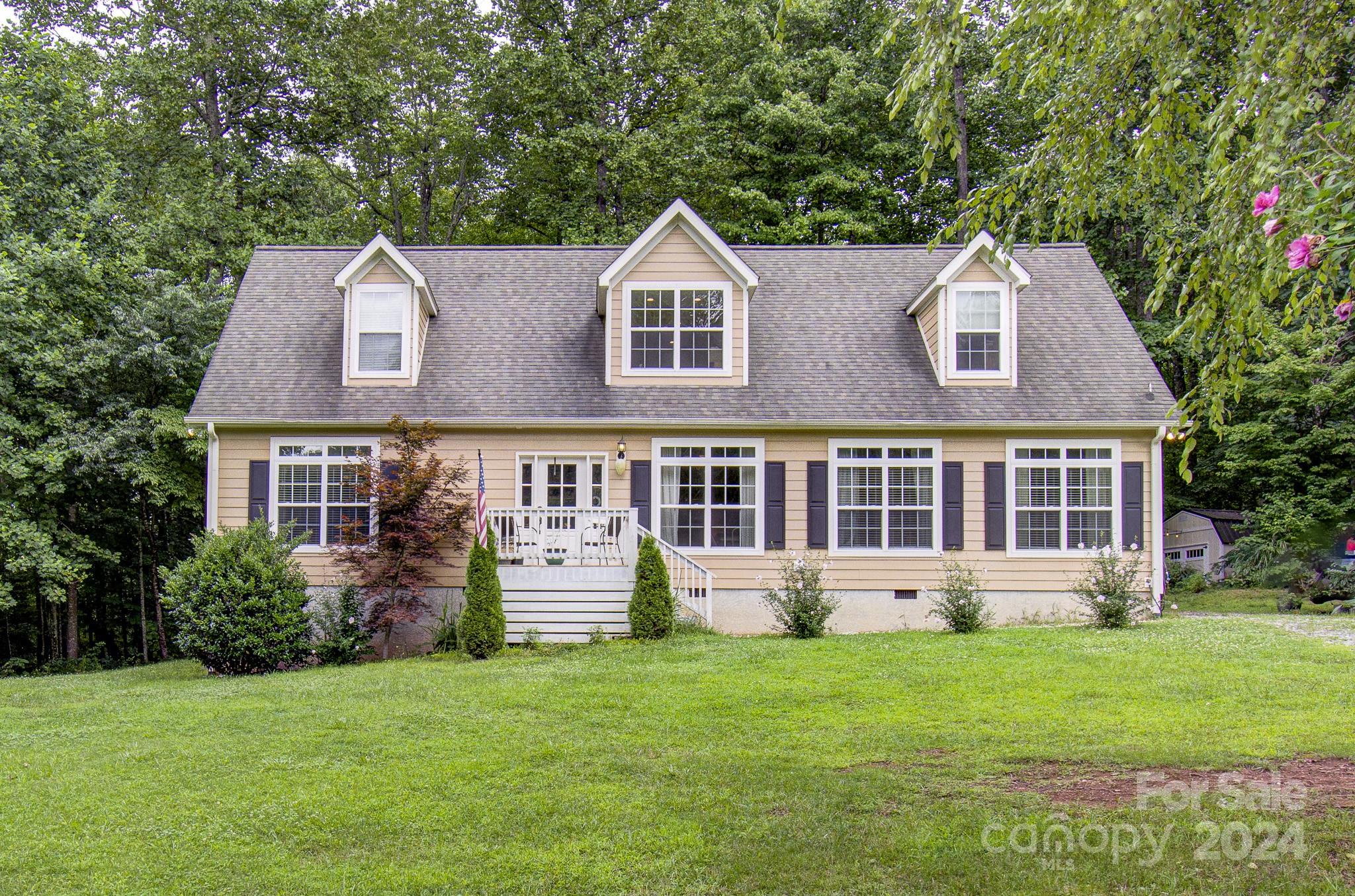 Summit Springs Dr, Flat Rock, NC 28731