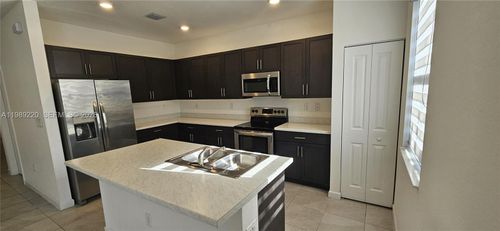 28708 Sw 134th Ct, Homestead, FL, 33033-7542 | Card Image