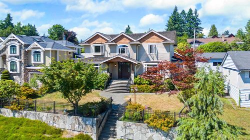 5713 Eglinton St, Burnaby, BC, V5G2B5 | Card Image