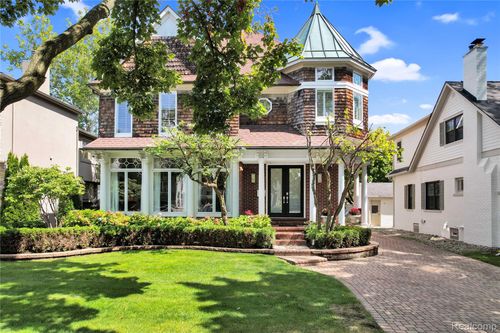 655 Chester St, Birmingham, MI, 48009-1436 | Card Image