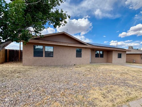 816 La Luz Dr, Belen, NM, 87002-3343 | Card Image