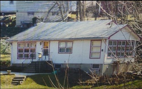 124 Chicago Road, Oswego, IL, 60543 | Card Image