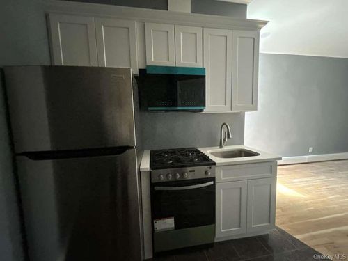 4-298 Cooper Street, New York, NY, 11237 | Card Image